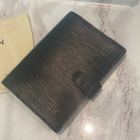 🇫🇷LOUIS VUITTON BLACK EPI AGENDA PM/ PASSPORT HOLDER/ CARD SLOTS with … - Picture 8 of 9